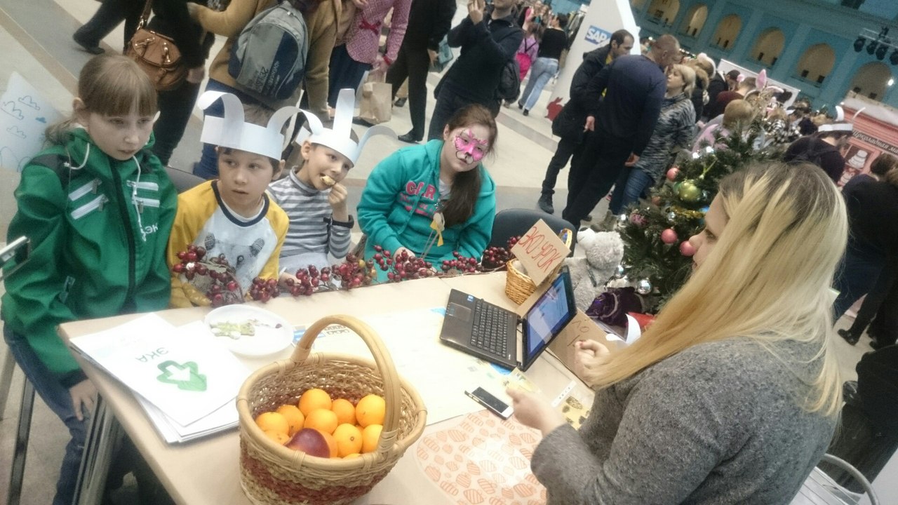 lEdvyMLl4sQ